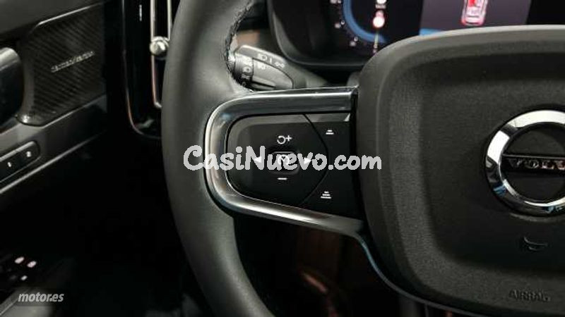 Volvo XC40 - foto 17