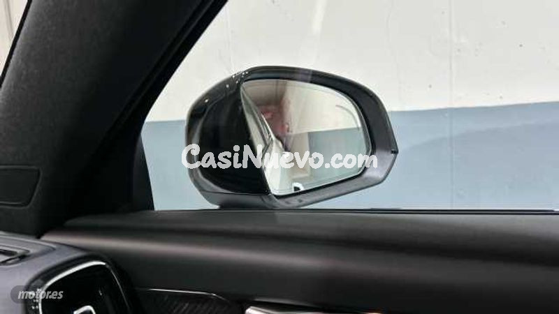 Volvo XC40 - foto 19
