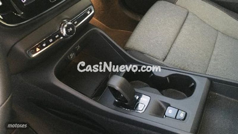 Volvo XC40 - foto 13