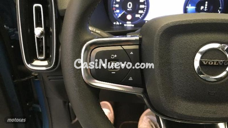 Volvo XC40 - foto 14