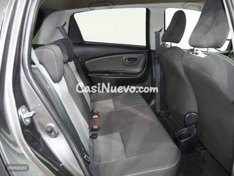 Toyota Yaris - foto 8