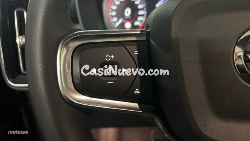 Volvo XC40 - foto 18