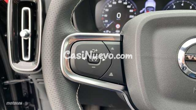 Volvo XC40 - foto 25
