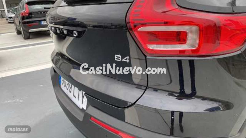 Volvo XC40 - foto 32