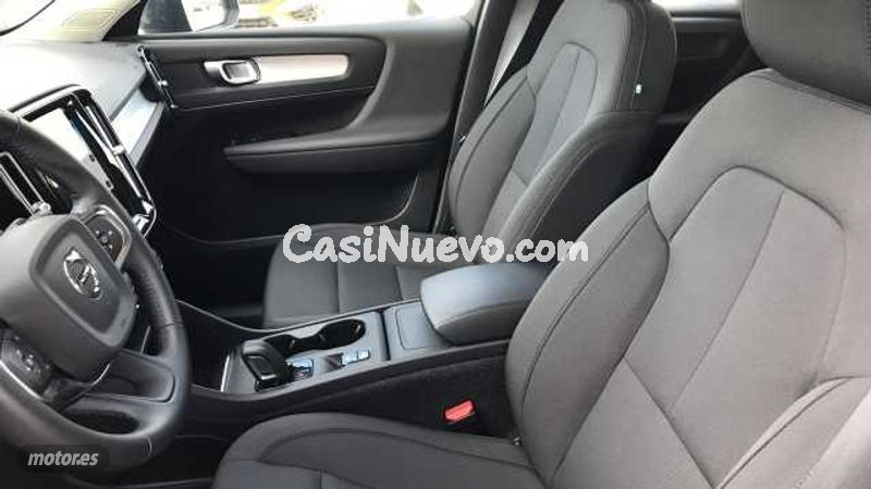 Volvo XC40 - foto 17