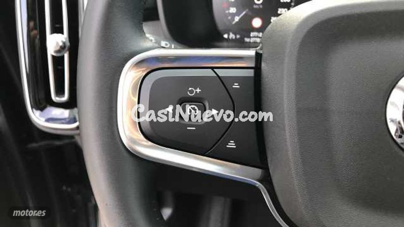 Volvo XC40 - foto 30