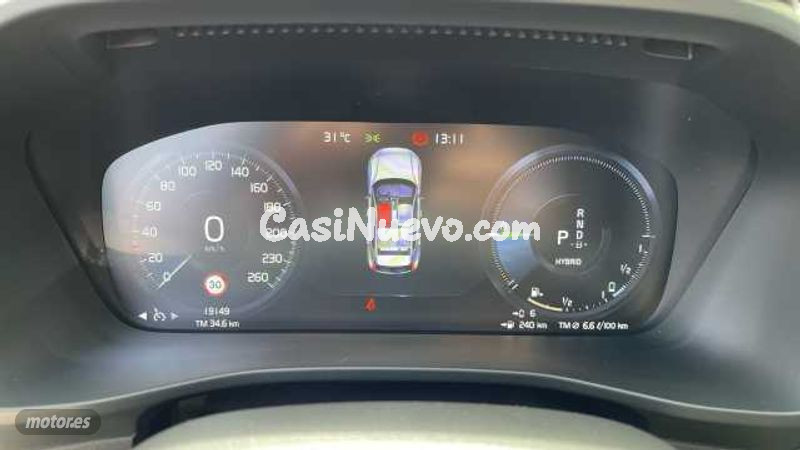Volvo XC40 - foto 13