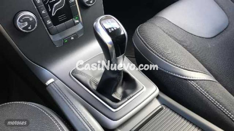 Volvo V 40 - foto 11