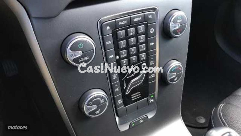 Volvo V 40 - foto 21