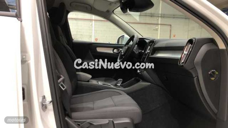 Volvo XC40 - foto 24