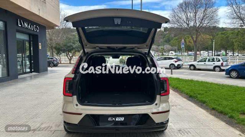 Volvo EX90 - foto 14