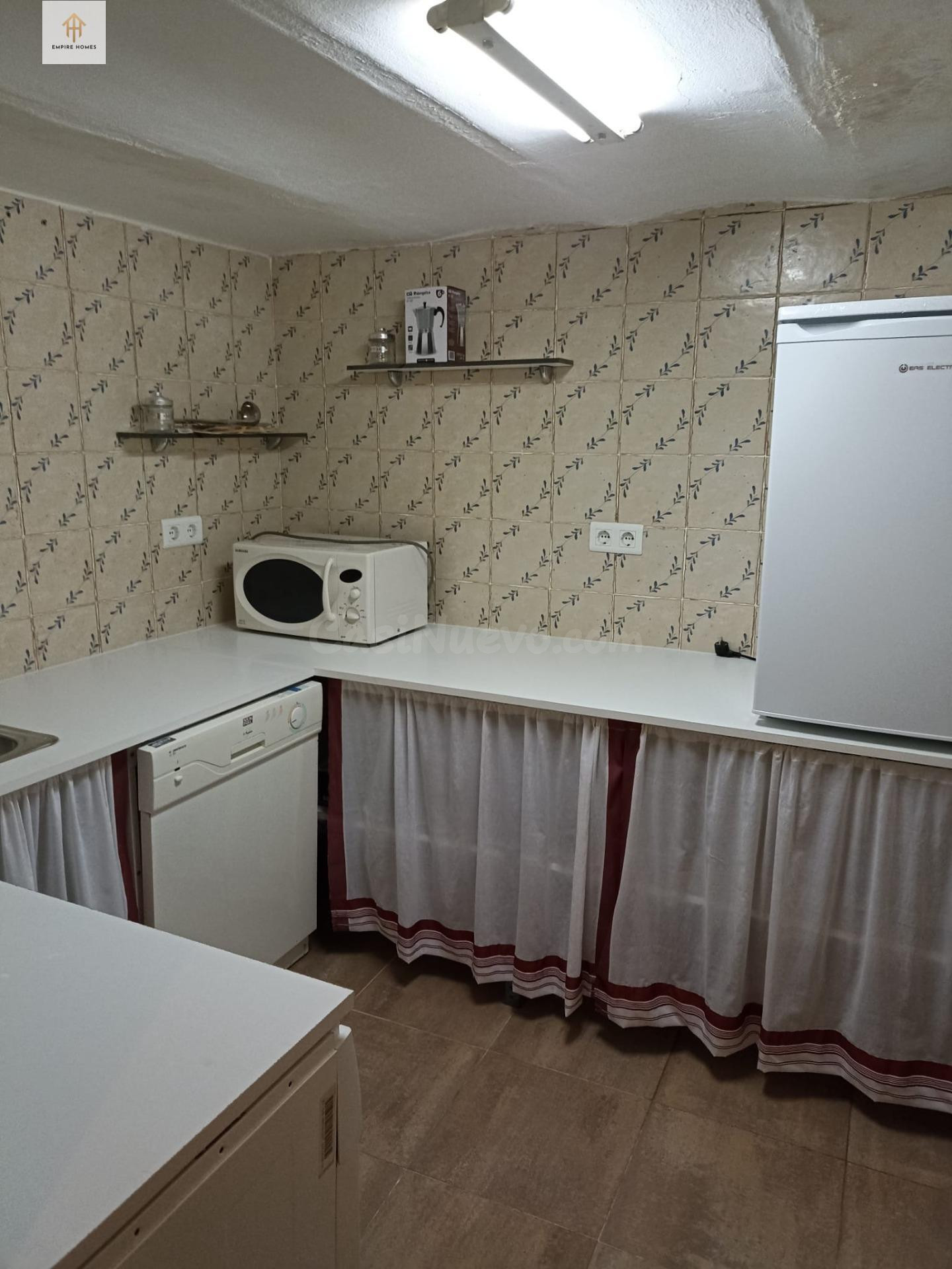 SE VENDE PISO EN PARTE ANTIGUA - foto 4