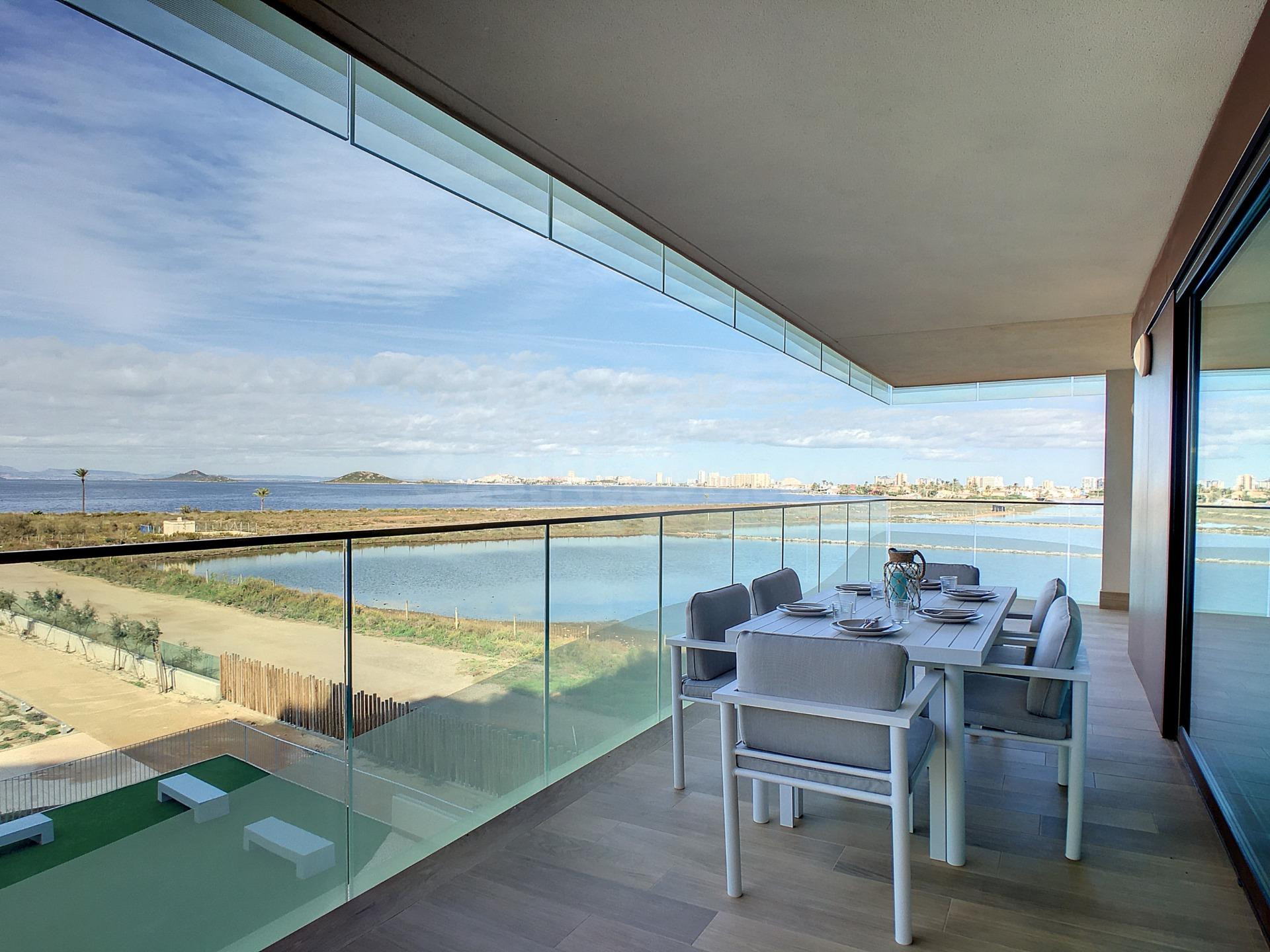 ELEGANTE APARTAMENTO CON TERRAZA Y VISTAS INOLVIDABLES – RES - foto 2