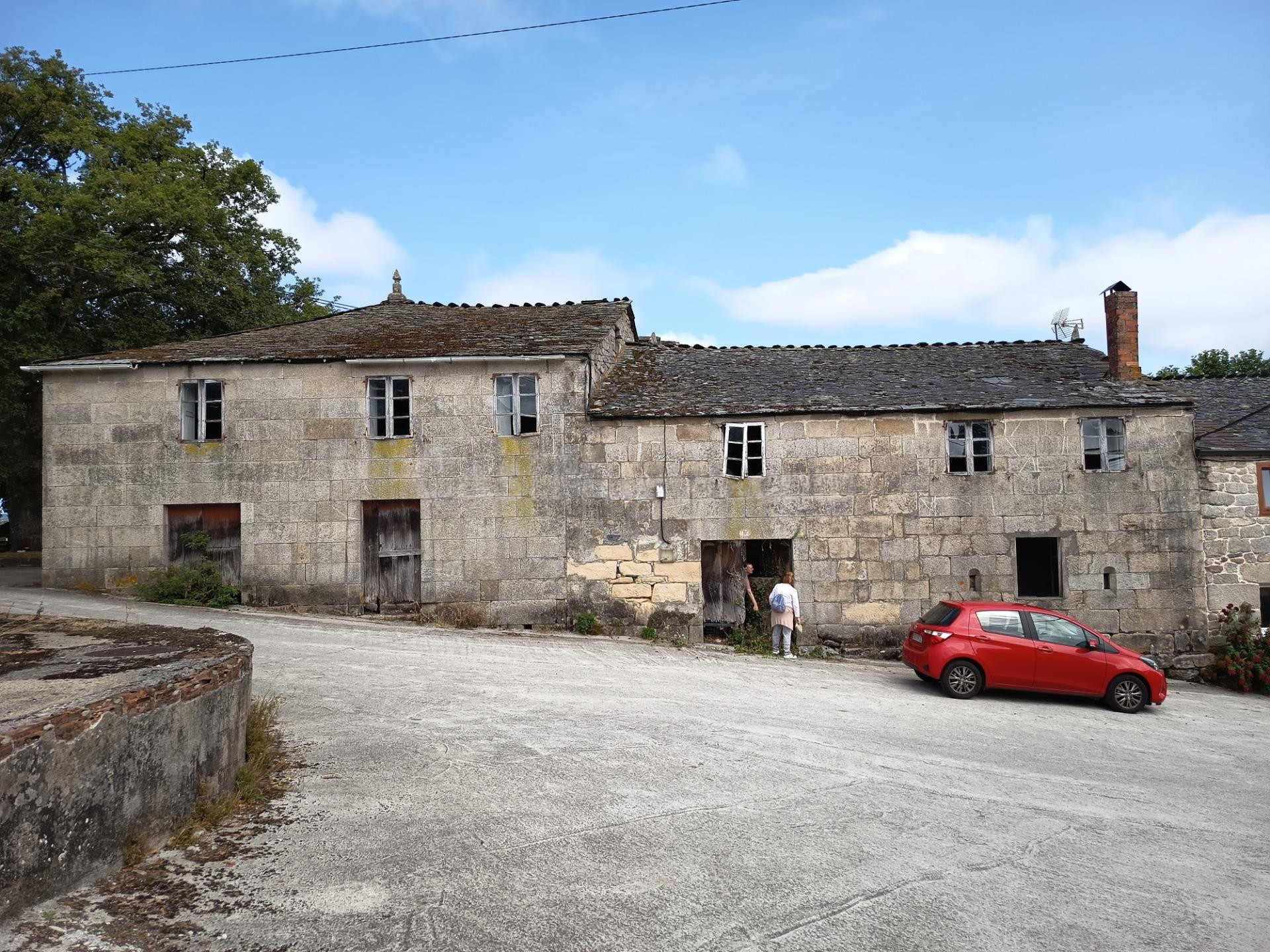 Casa señorial, de piedra, con finca aneja de 3.500 m2, en suelo urbano - foto 3