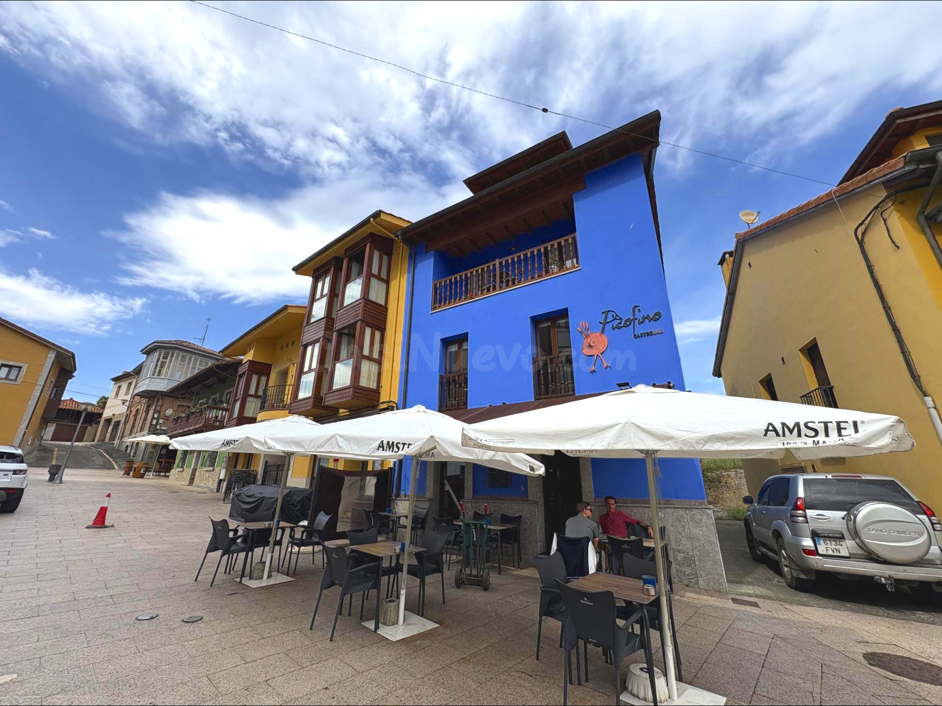 DÚPLEX LISTO PARA VIVIR + RESTAURANTE TOTALMENTE EQUIPADO Y 