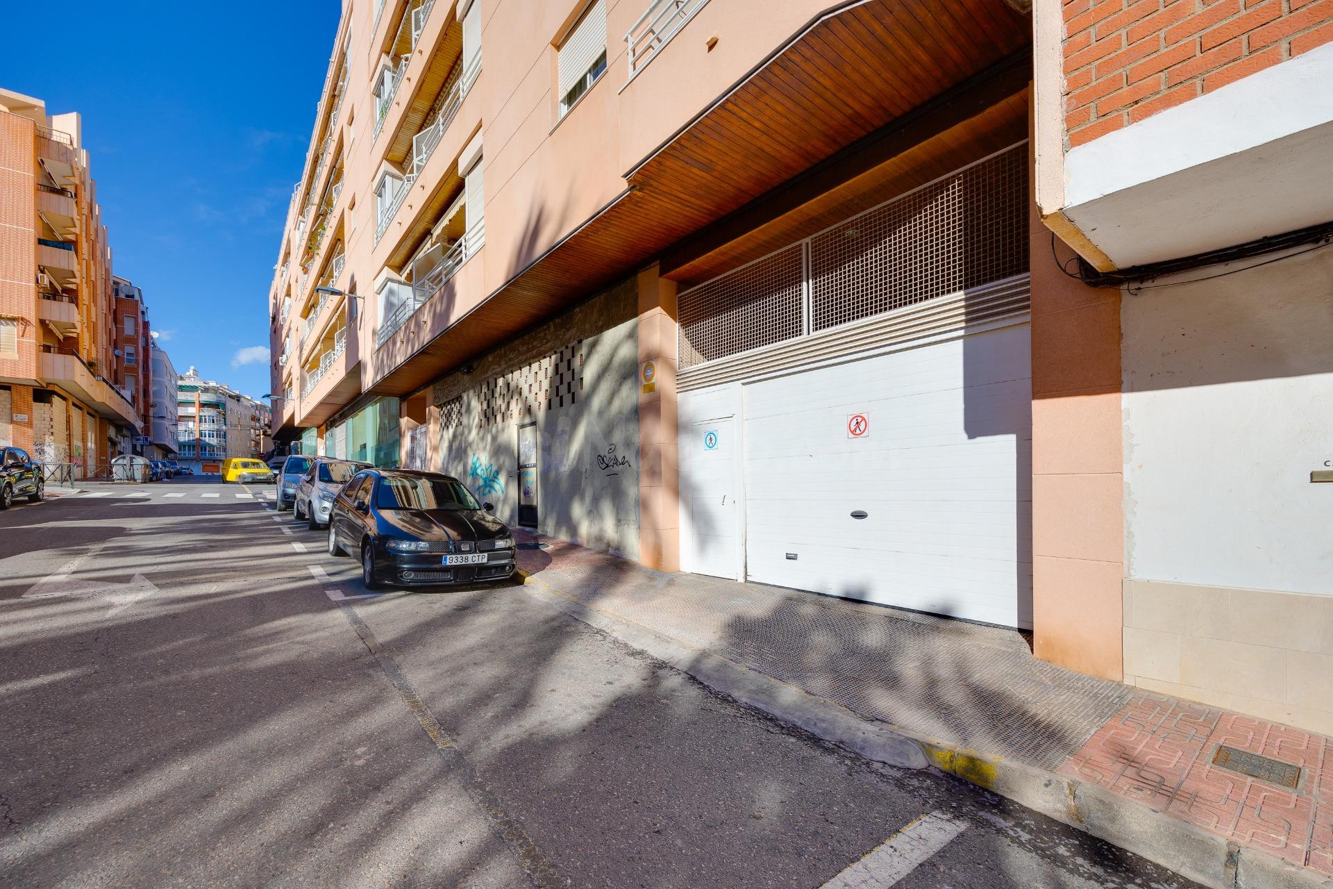 Plaza de Garaje en Torrevieja, Zona Playa del Cura - ¡Tu Esp