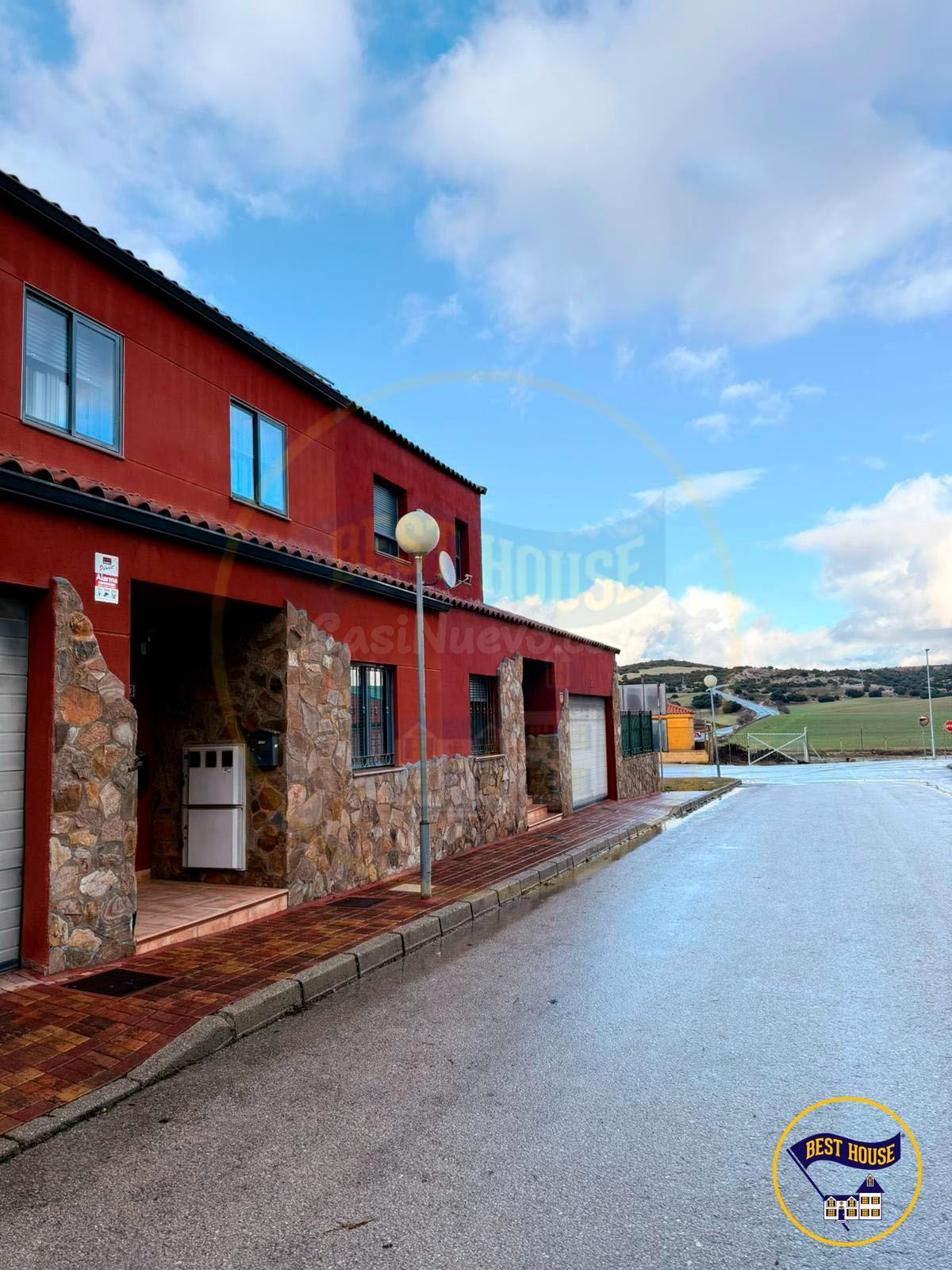 CHALET EN VENTA EN URBANIZACION LAS PERNALOSAS - foto 2
