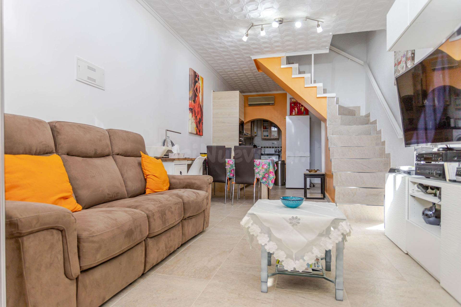 ☀️ Chalet Adosado con Solárium Privado y Orientación Sur en 
