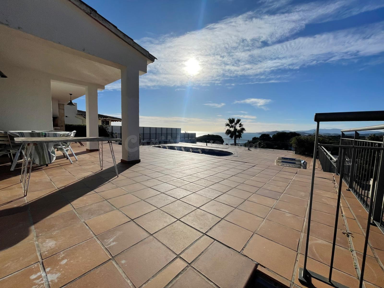 Chalet con licencia turística y espectaculares vistas al mar