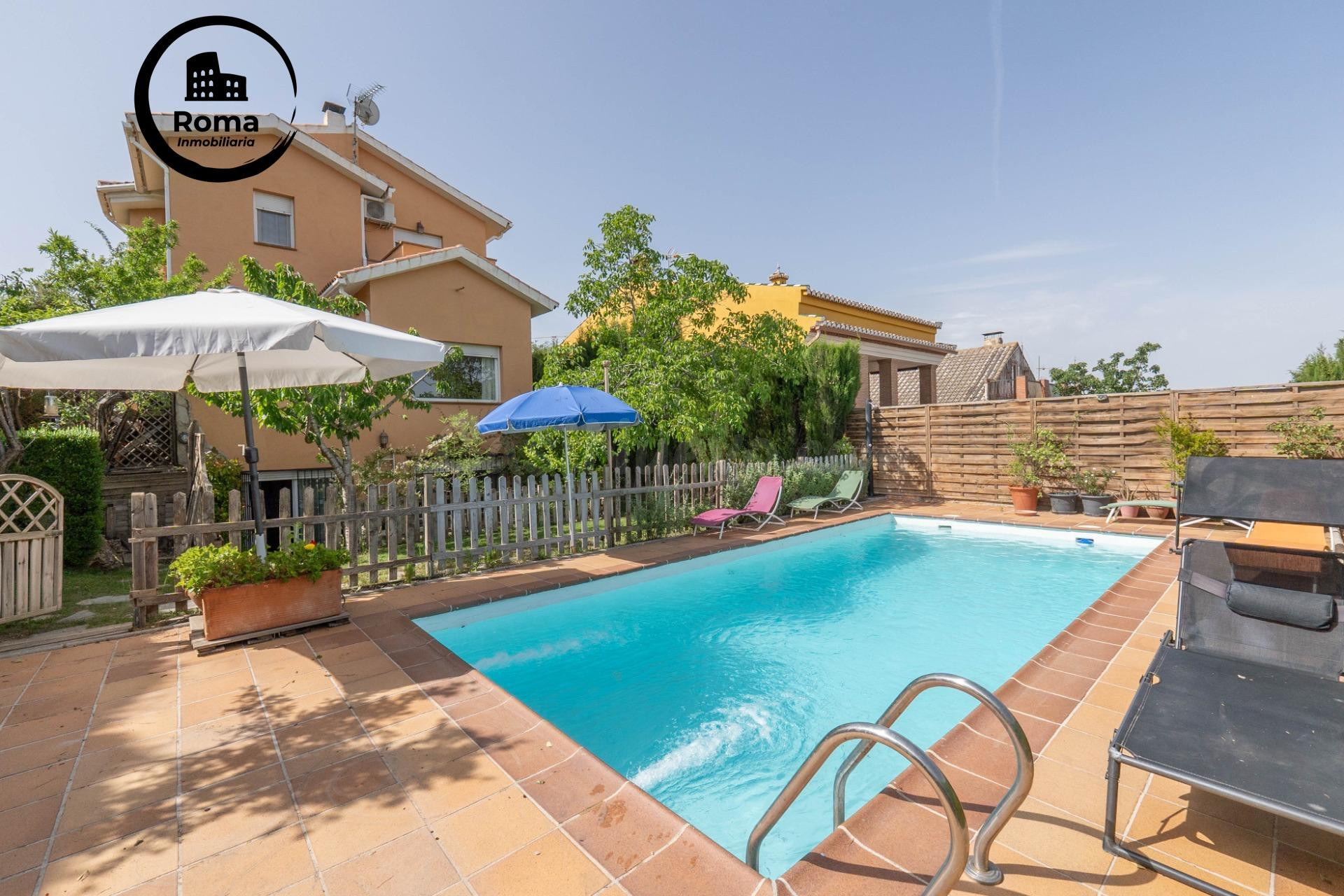Precioso chalet independiente con piscina en cumbres verdes