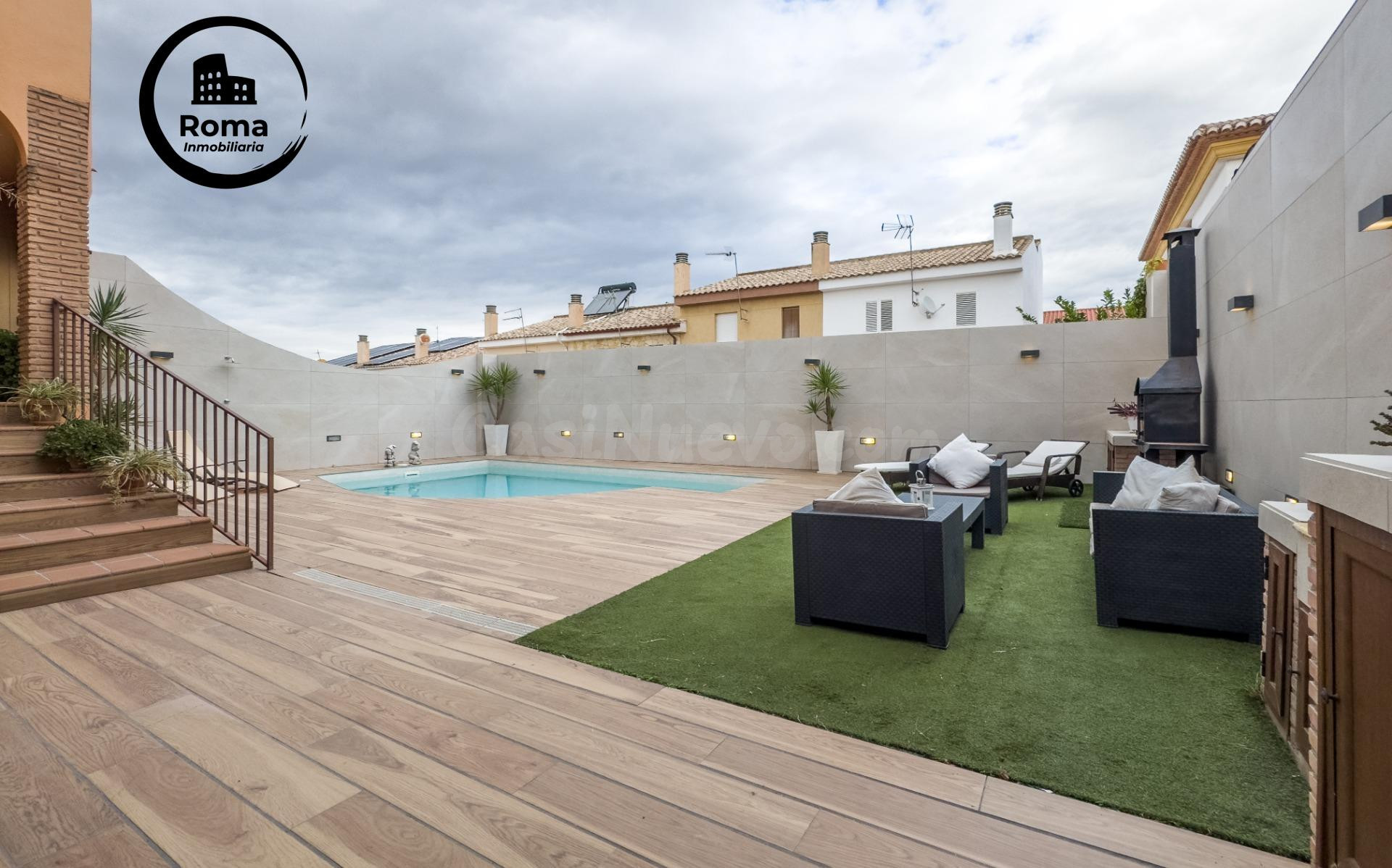 Chalet pareado en Las Gabias. PARA ENTRAR A VIVIR.