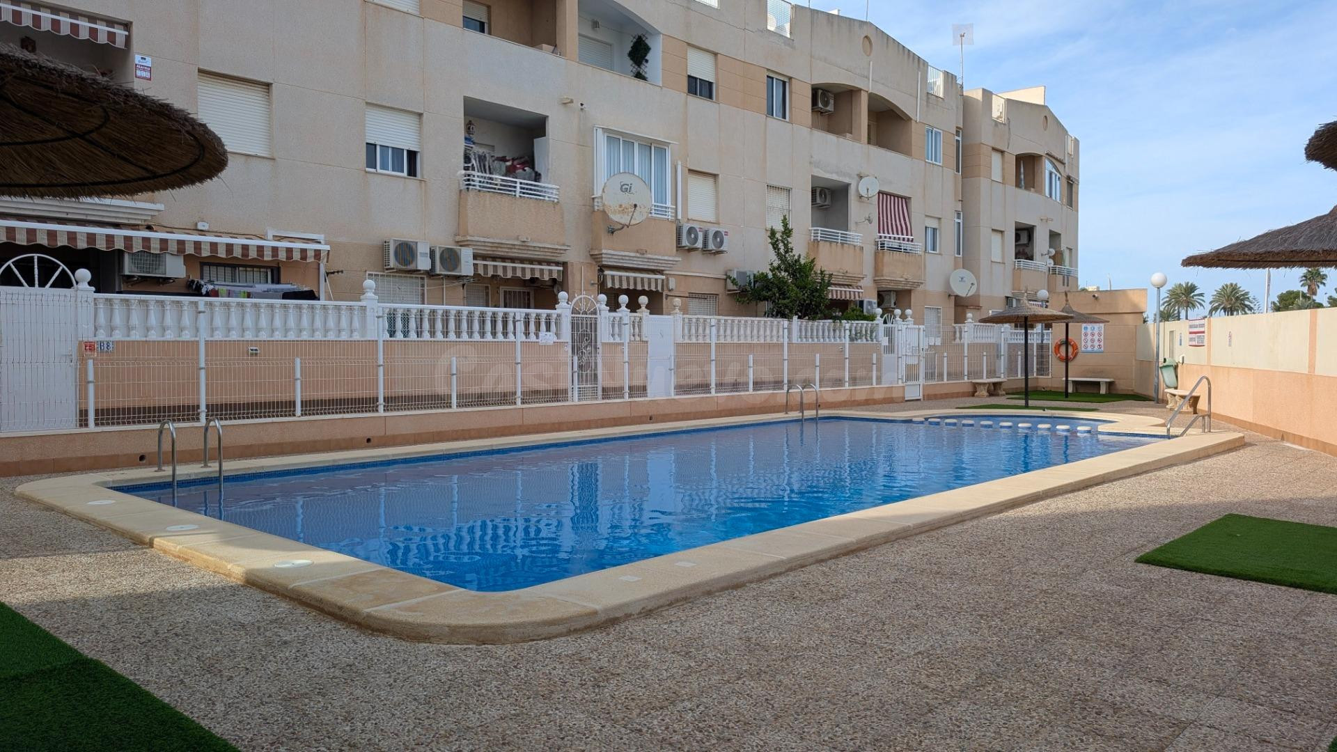 Tu nuevo hogar de verano en Torrevieja! - foto 2