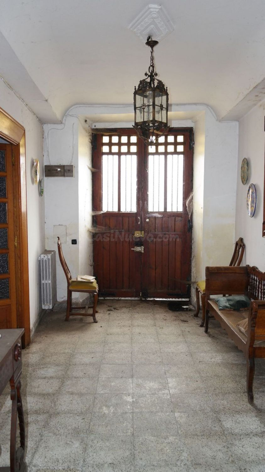 Magnífica Edificación Independiente con Finca en Nadele - foto 2