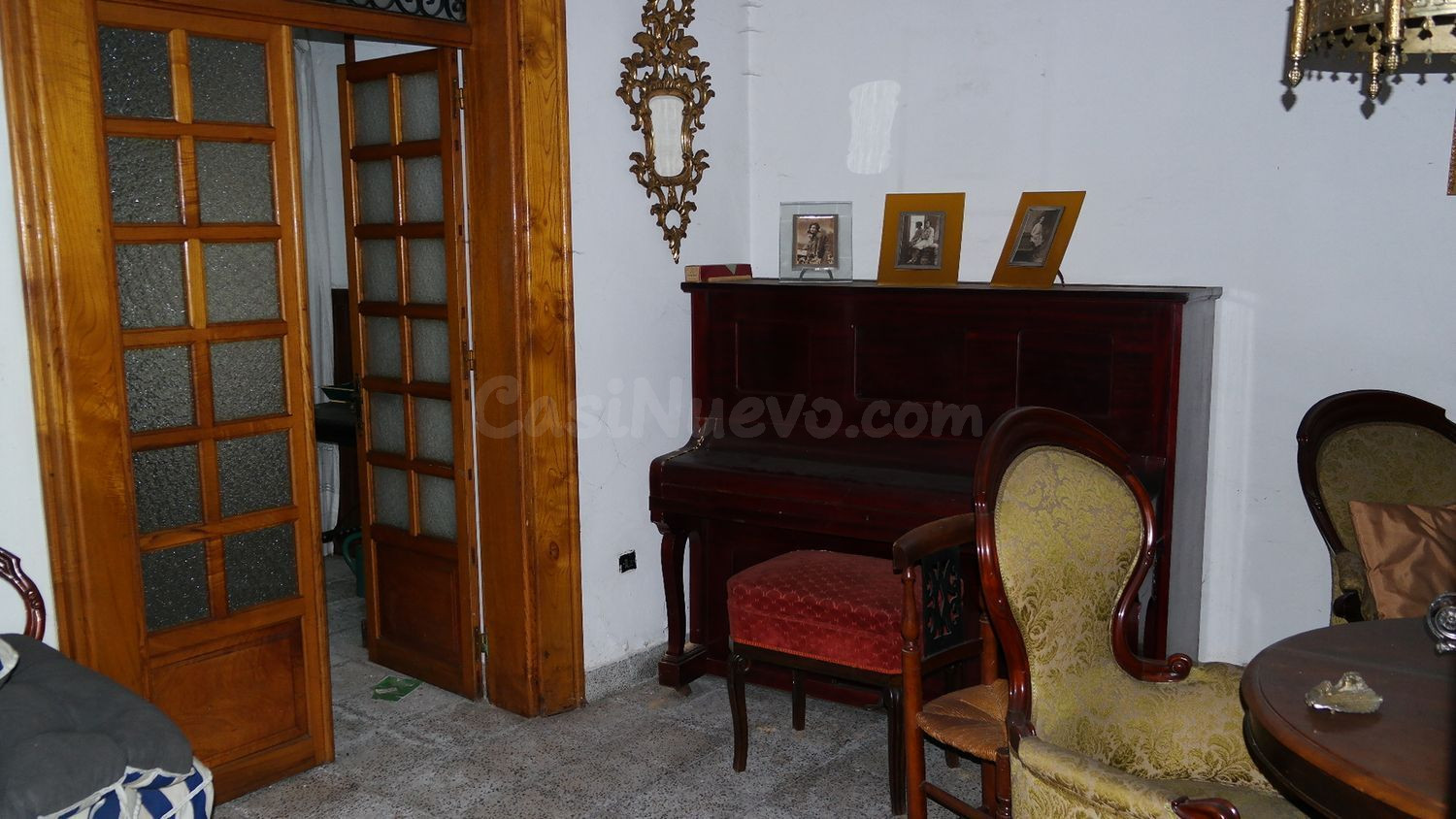 Magnífica Edificación Independiente con Finca en Nadele - foto 3