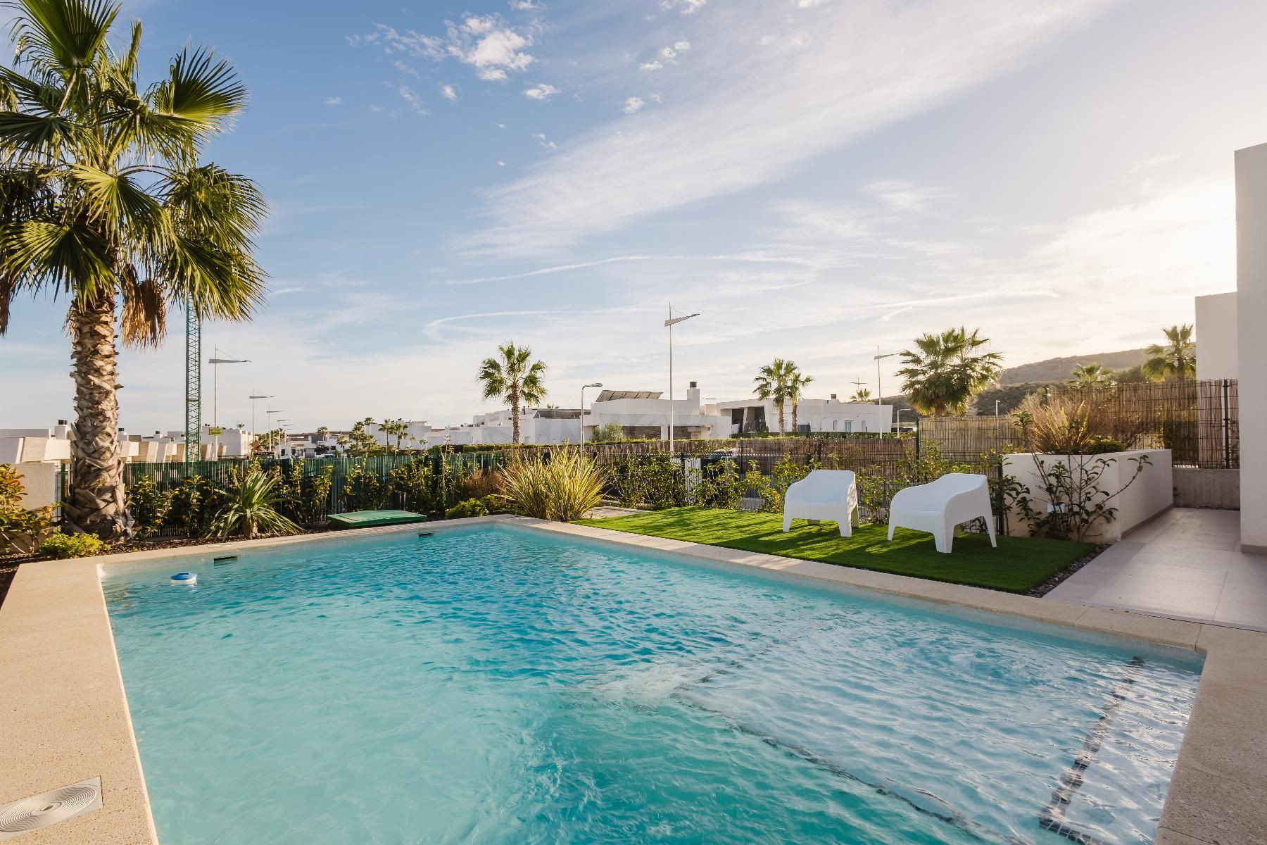 VILLA DE 4 DORMITORIOS 4 BAÑOS EN DAYA VIEJA ( ALGORFA ) - foto 2