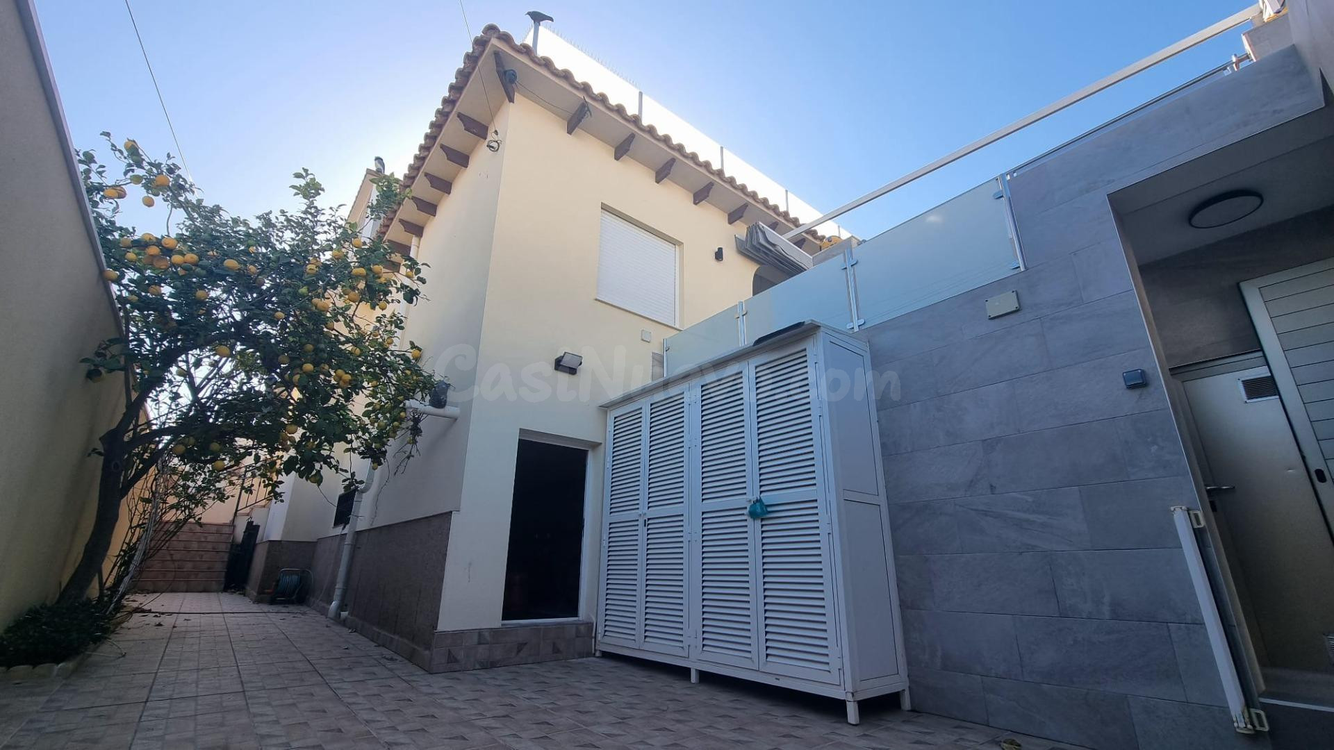 VILLA CON PISCINA PRIVADA EN LOS BALCONES ( TORREVIEJA ) - foto 2