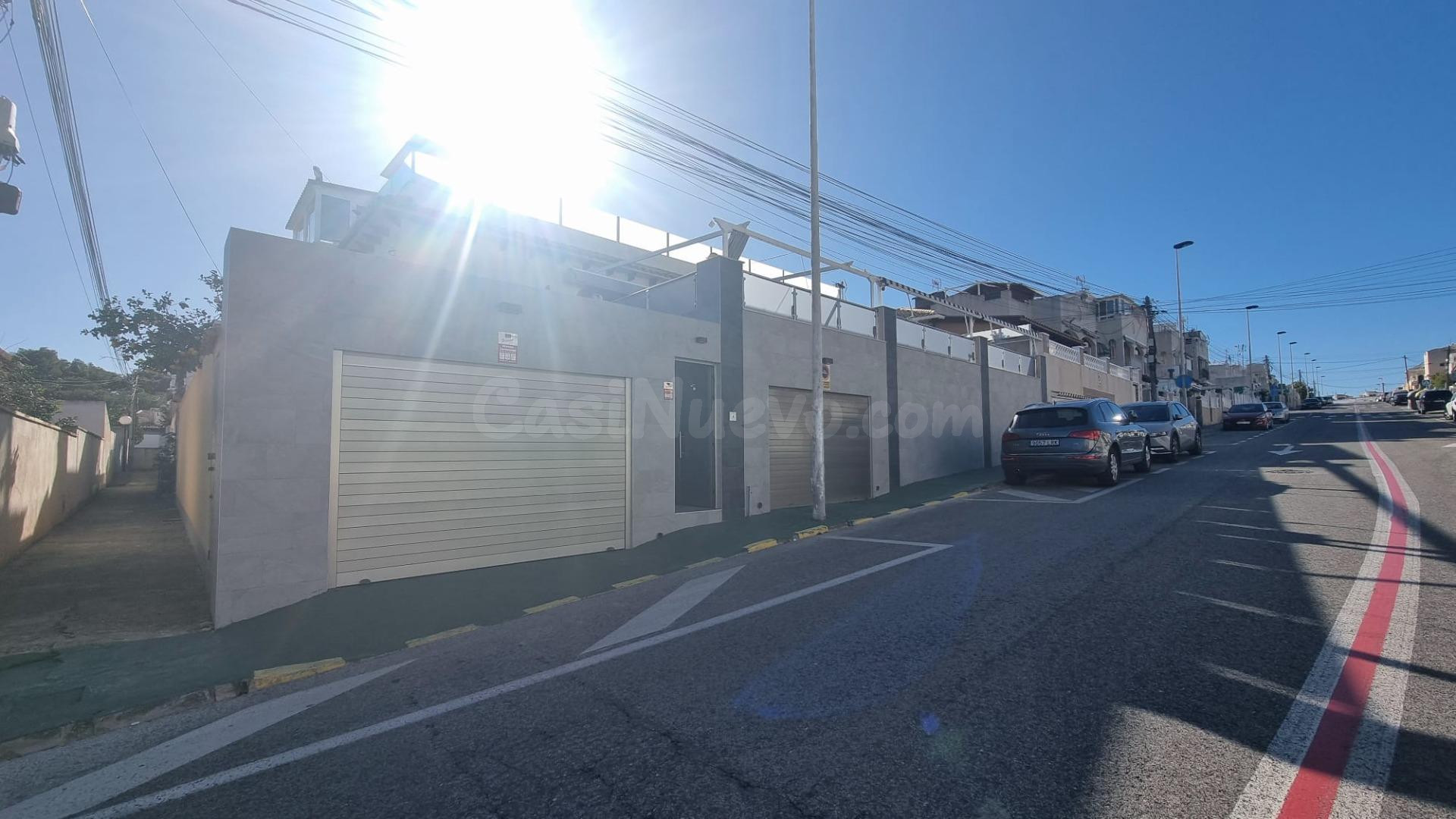 VILLA CON PISCINA PRIVADA EN LOS BALCONES ( TORREVIEJA ) - foto 4