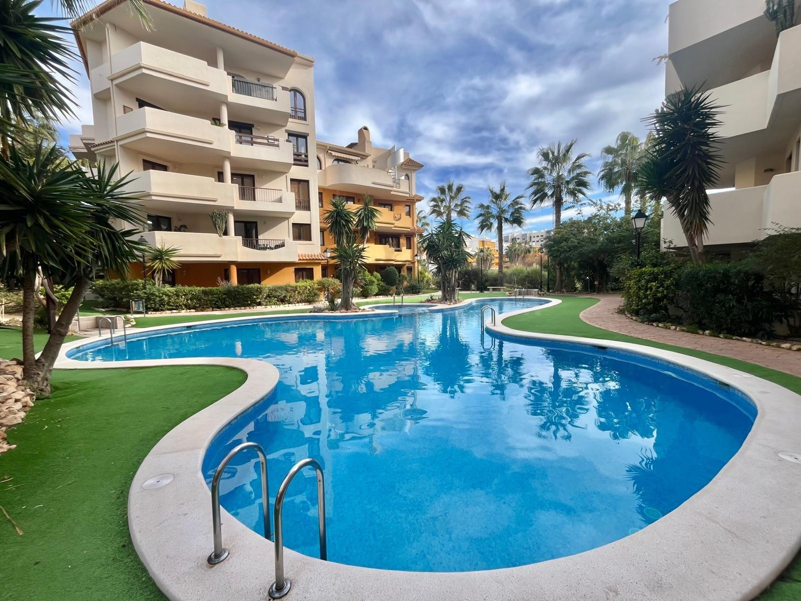 Apartamento de 2 dormitorios y 1 baño en Panorama Park, Punta Prima (Orihuela Costa)