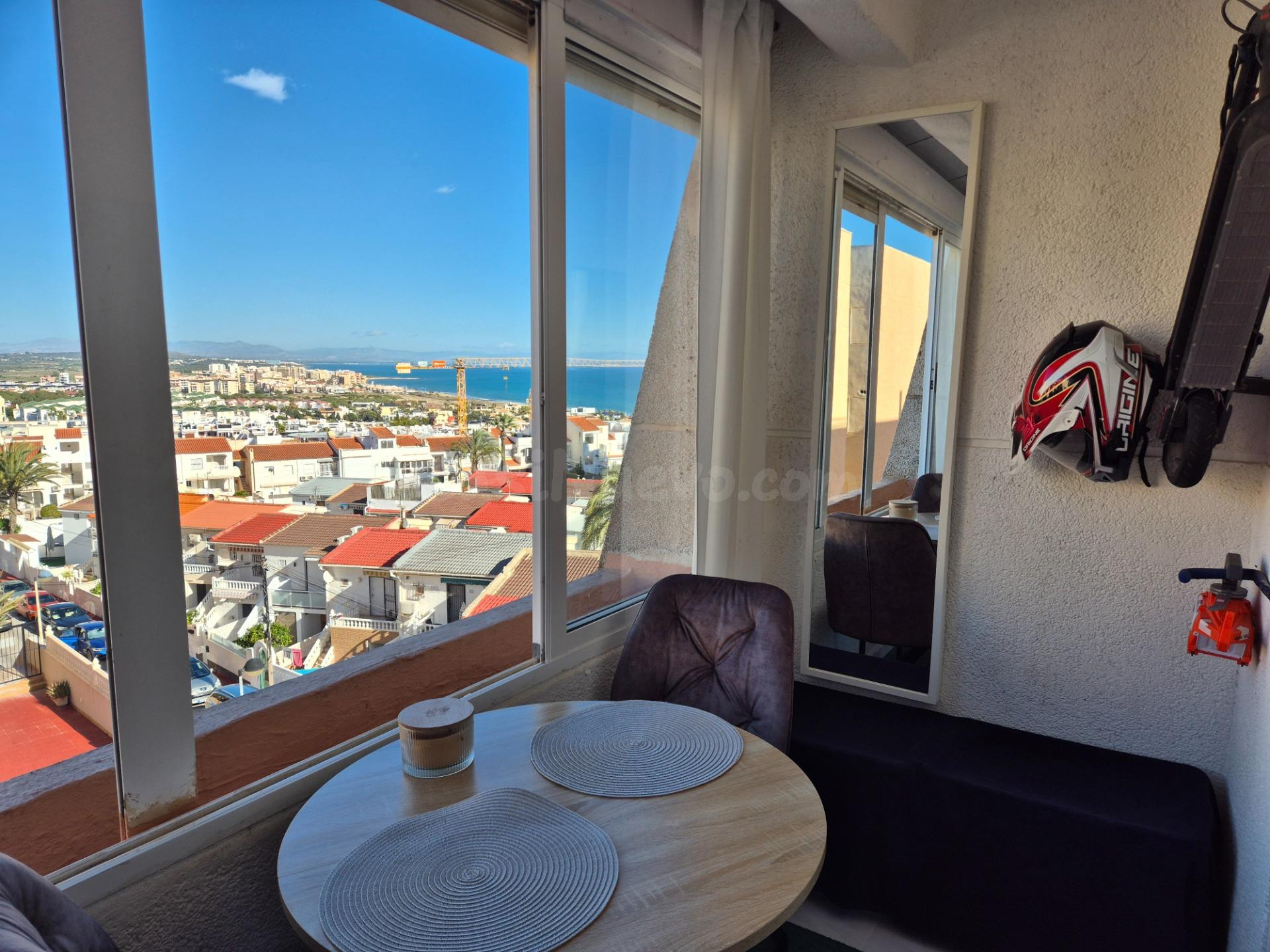Apartamento Ático Dúplex de 3 dormitorios 2 baños en Torre d - foto 3
