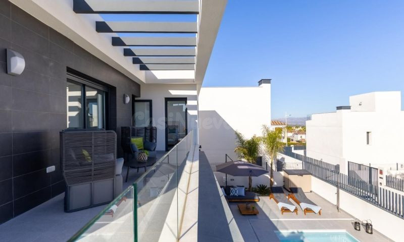 VILLA DE 3 DORMITORIOS Y 2 BAÑOS EN ALGORFA (ALICANTE) - foto 3