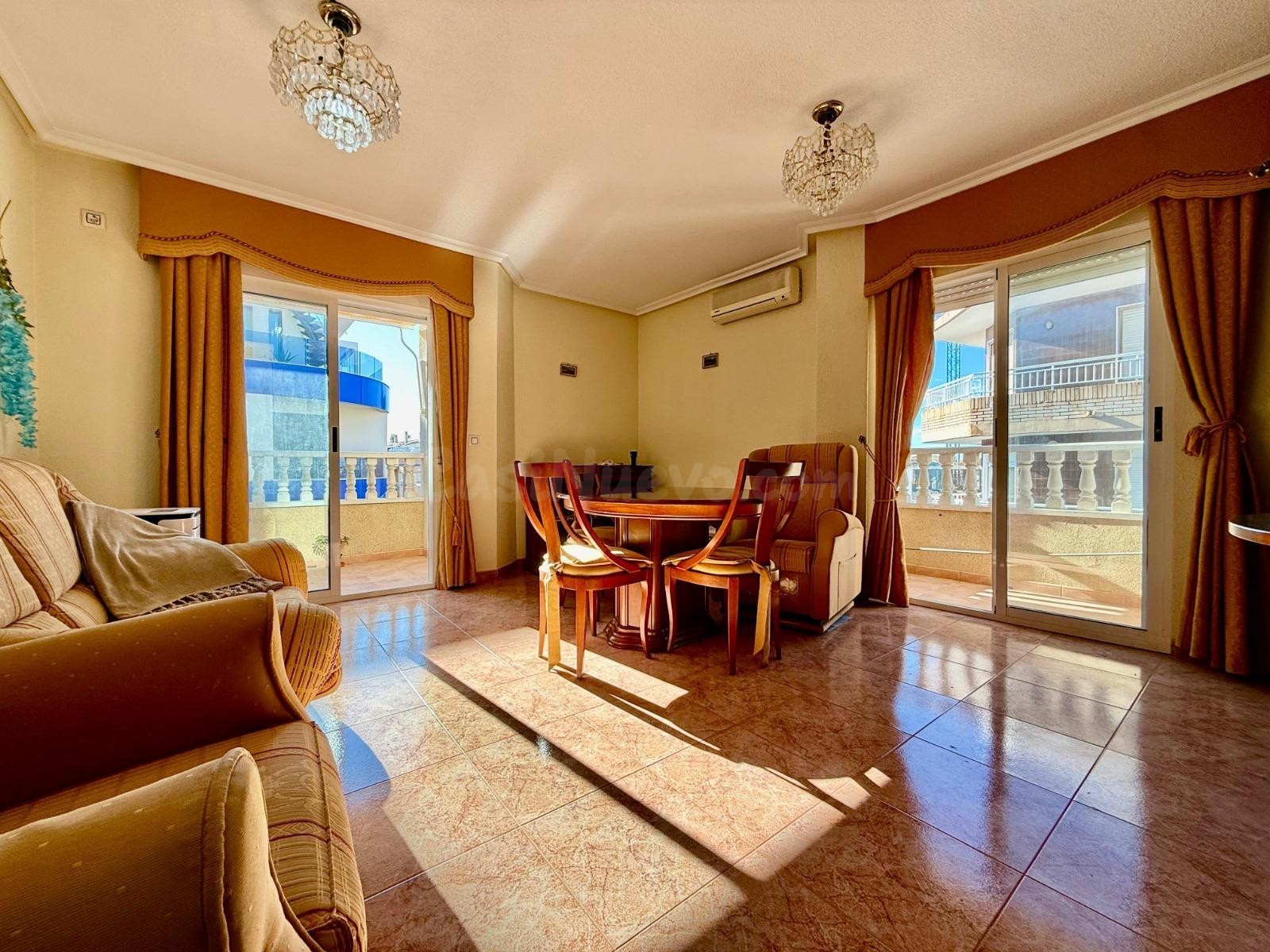 Piso luminoso y acogedor en el centro de Torrevieja