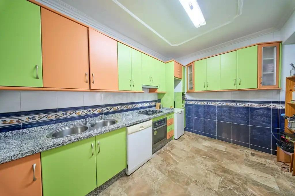 Piso en pleno centro de Baza ( Alquiler con opcion a compra) - foto 3