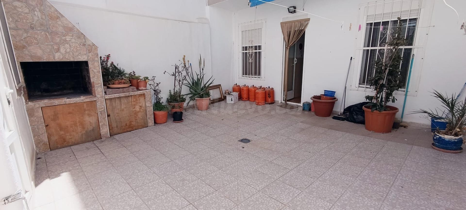 Atractiva Planta Baja en el Corazón de Santa Pola