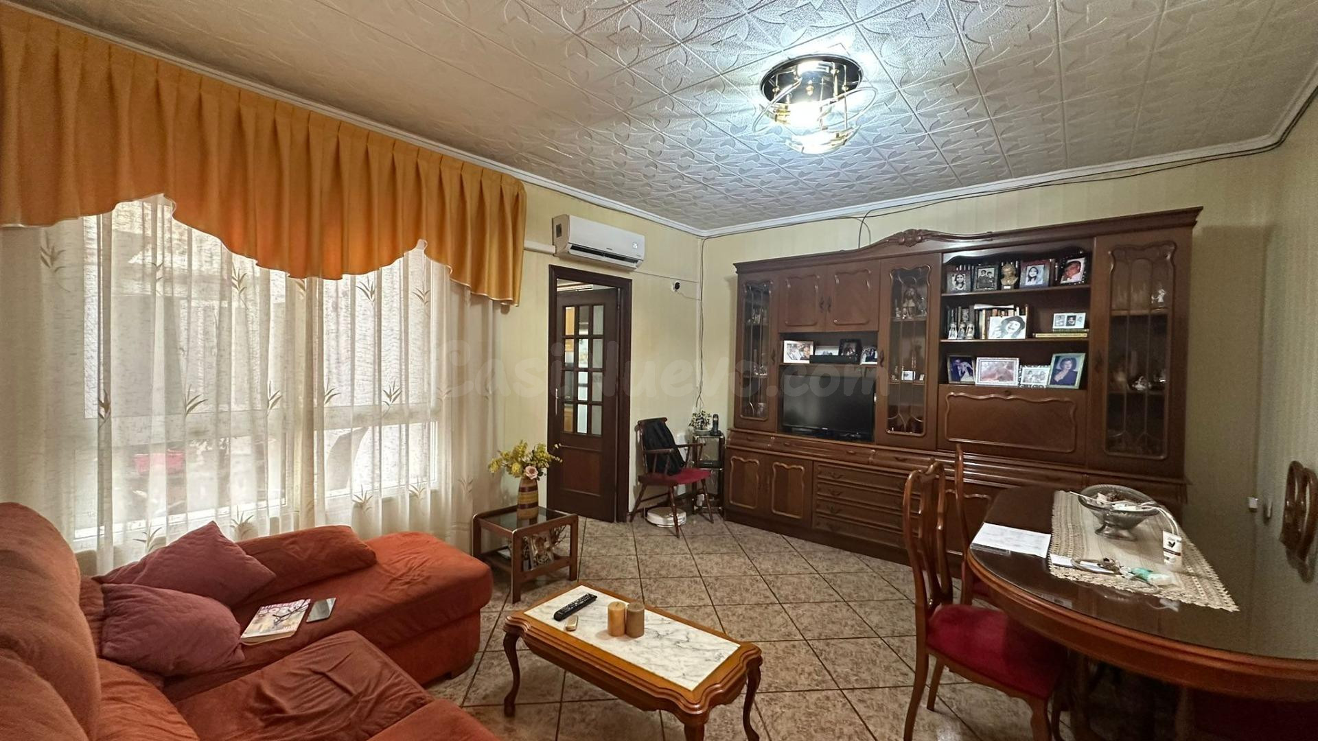 PLANTA BAJA DE 4 HAB, 1 BAÑO Y 1 ASEO EN EL CENTRO DE TORREVIEJA