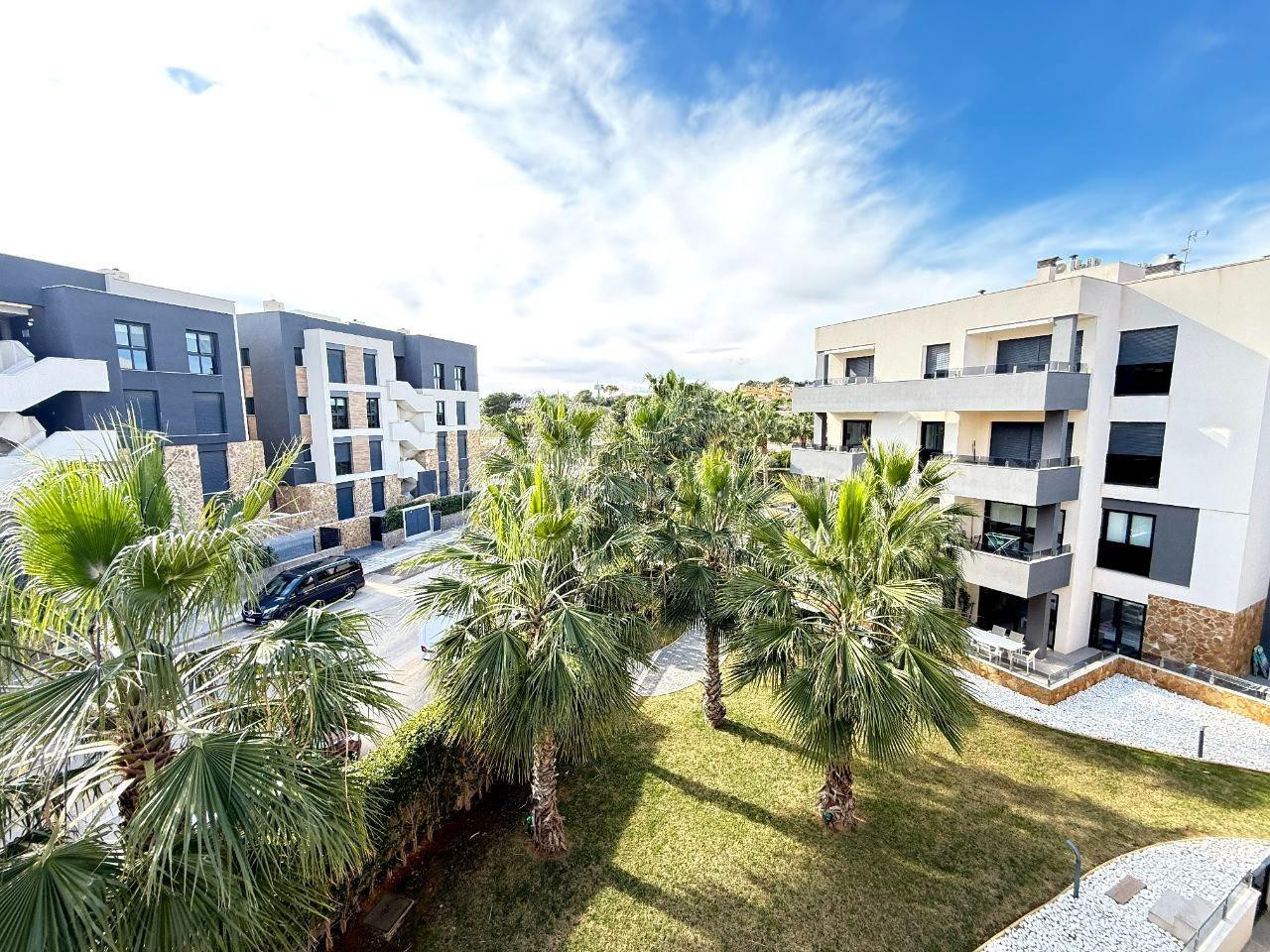 APARTAMENTO MODERNO Y ELEGANTE · Balcón orientado al sur | Orihuela Costa – Los Altos