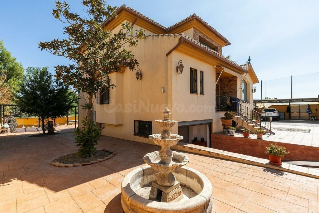 Chalet junto al campo de golf con vistazas - foto 2