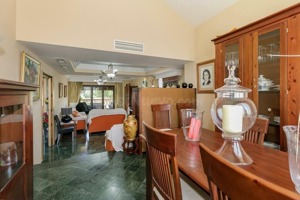 Chalet junto al campo de golf con vistazas - foto 4