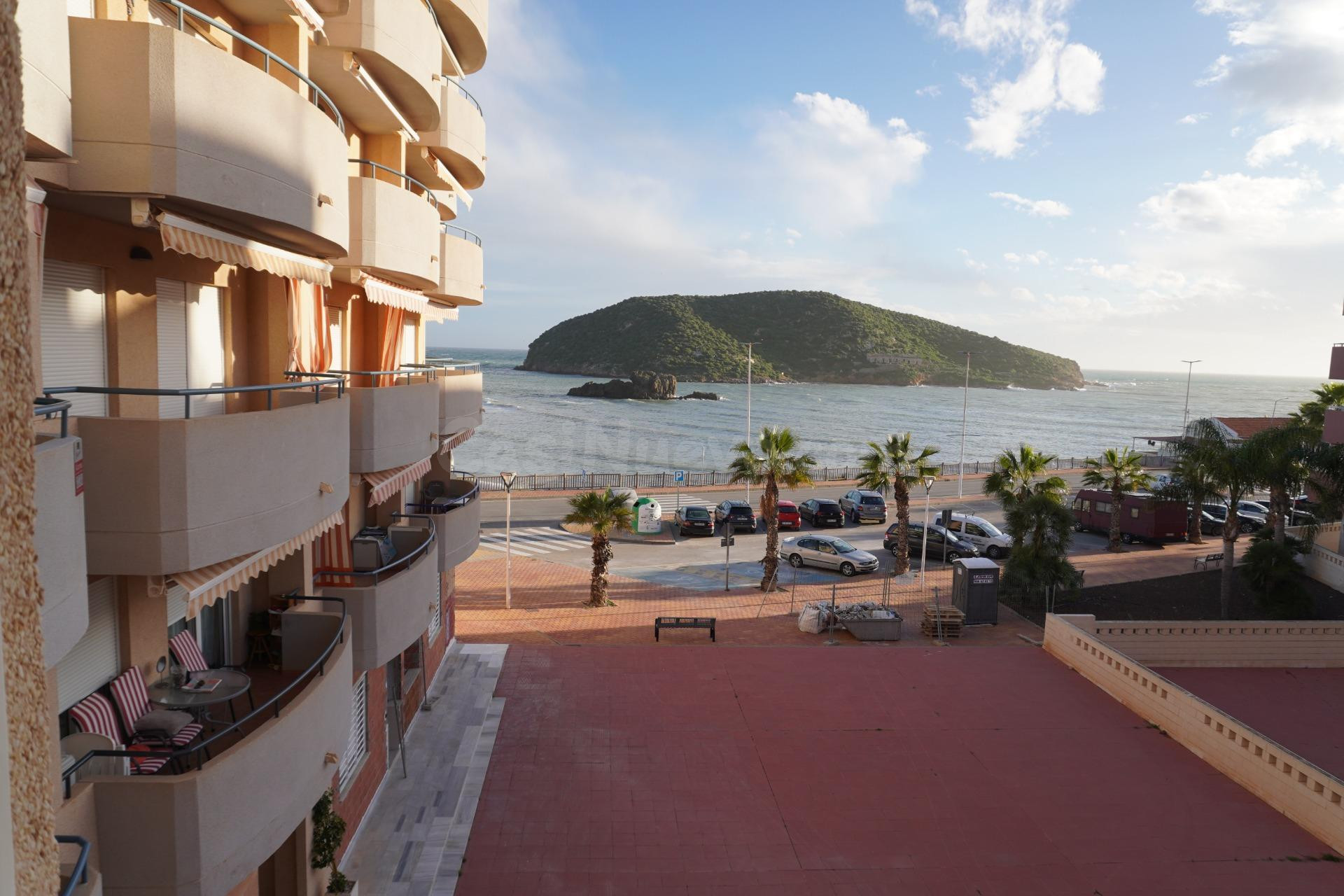 APARTAMENTO FRENTE AL MAR EN LA ISLA, PUERTO DE MAZARRÓN