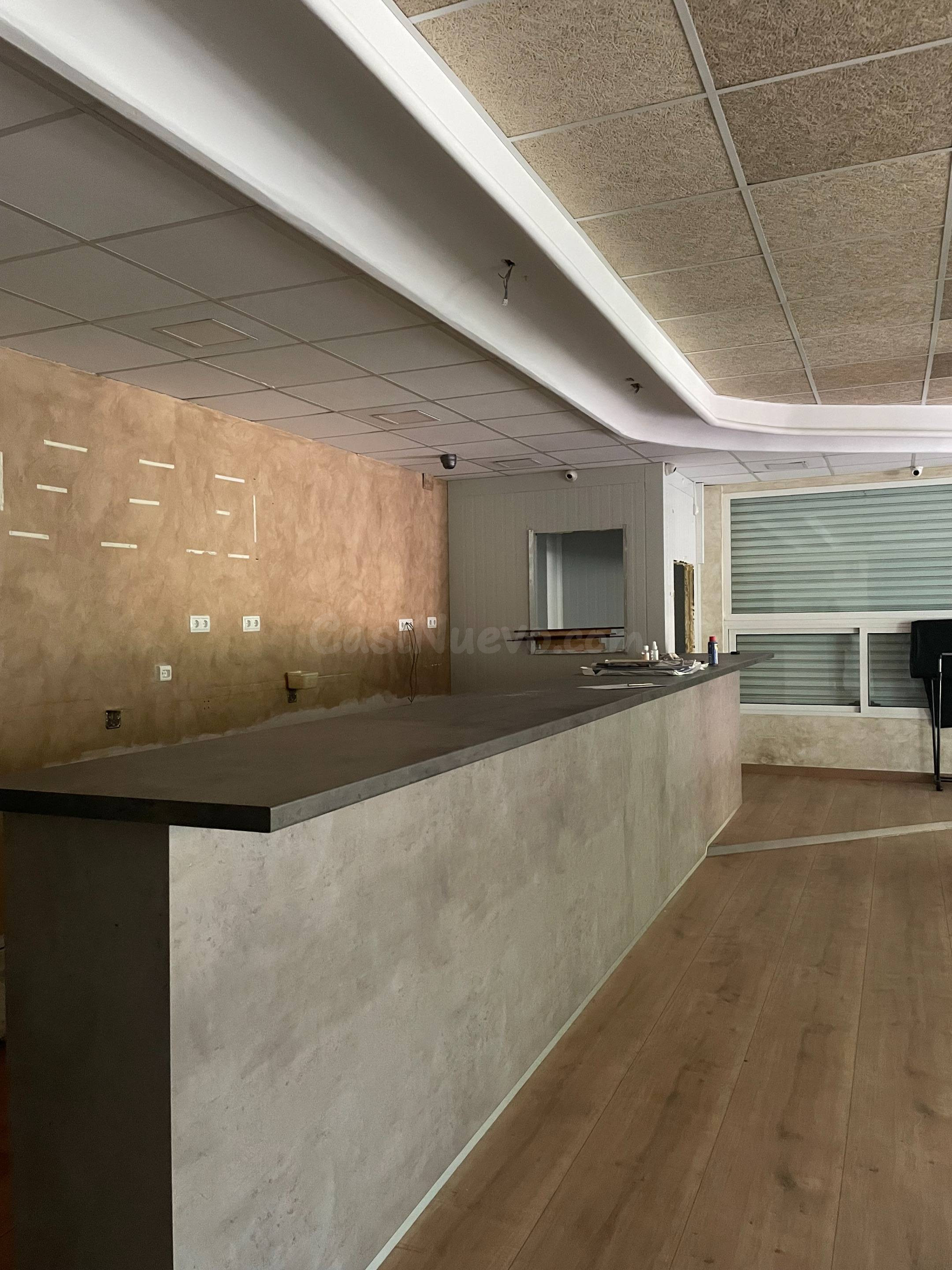 Se vende bajo comercial en perfecto estado