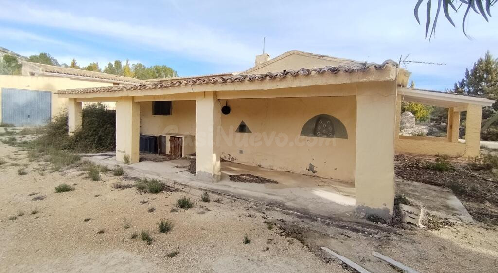 Preciosa finca rústica con excelente potencial en Relleu - foto 3