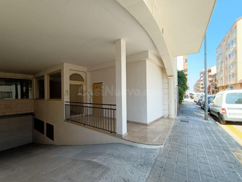 Local comercial con gran visibilidad en zona céntrica – Torr