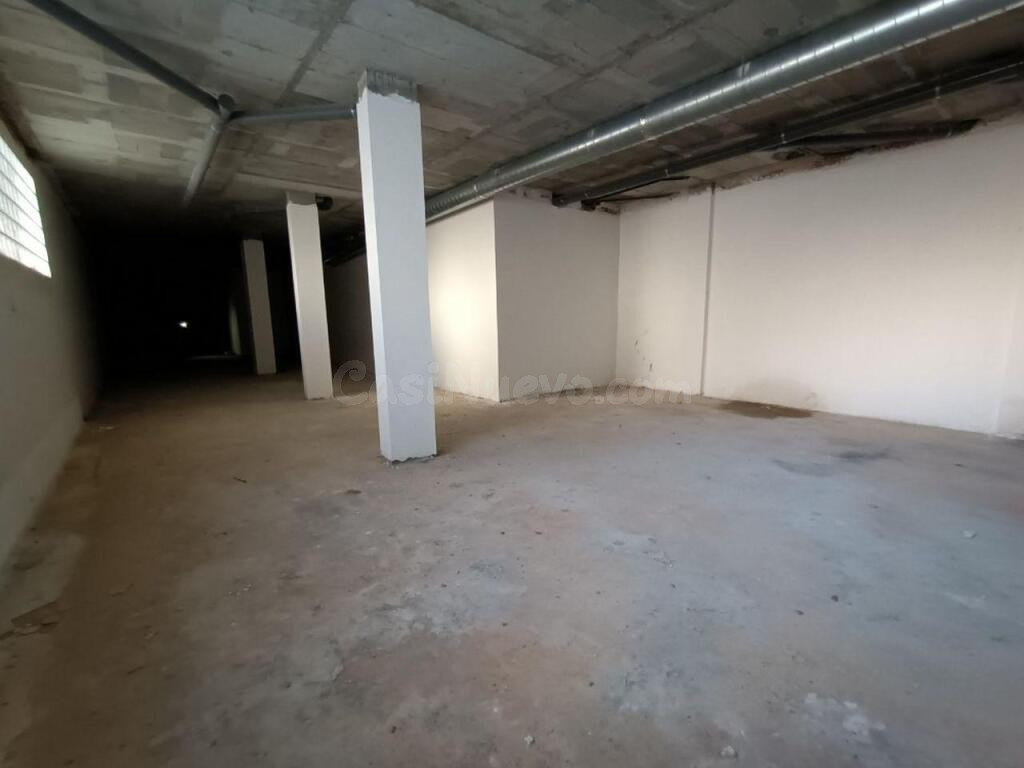 Local comercial con gran visibilidad en zona céntrica – Torr - foto 3