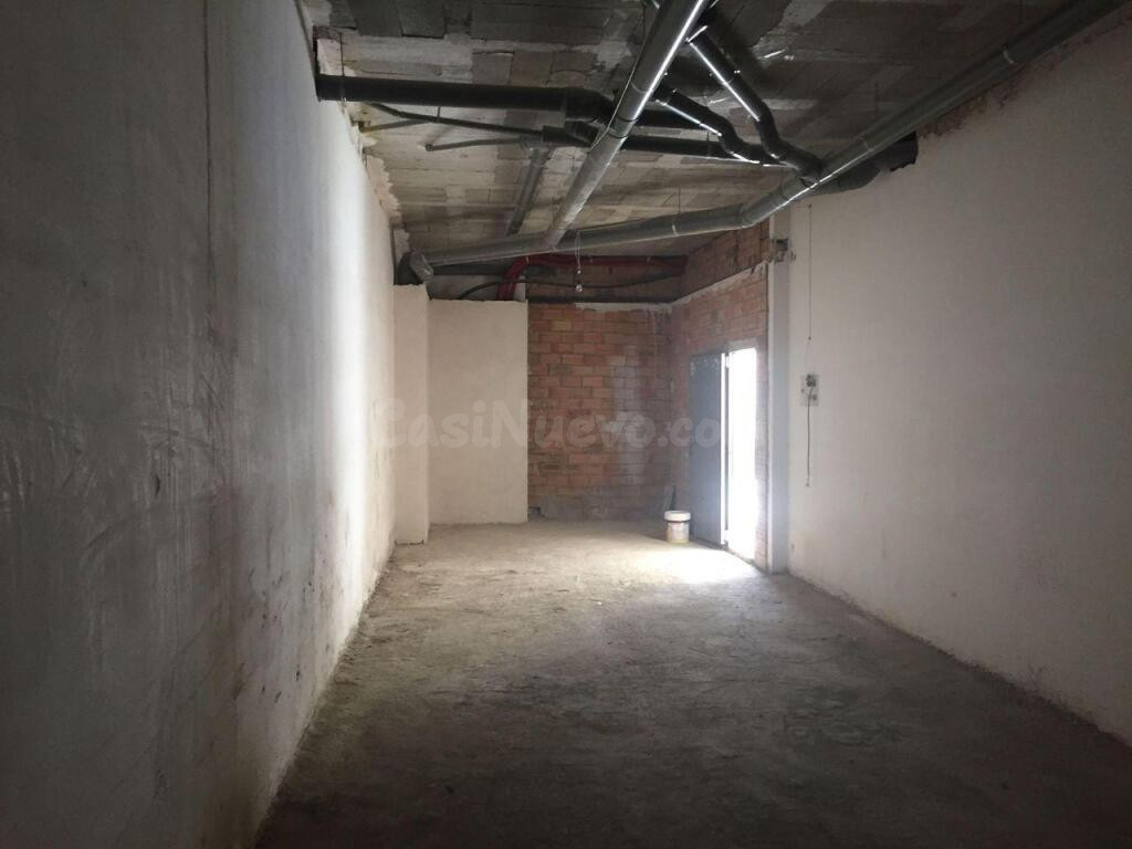 Local comercial con gran visibilidad en zona céntrica – Torr - foto 4