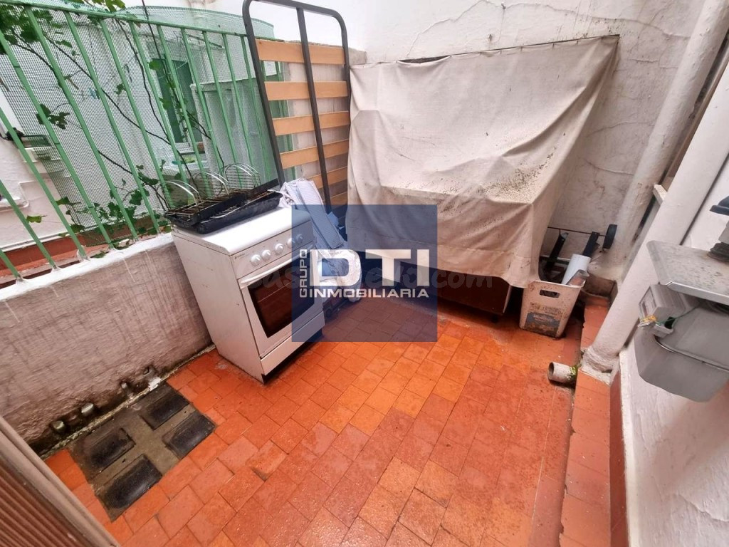 Amplio piso en Santa Teresa: 4 hab, 1 baño, balcón, y ascens - foto 5