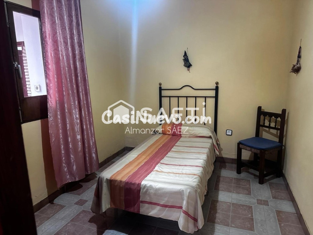 Casa independiente con garaje, patios y azotea - foto 6