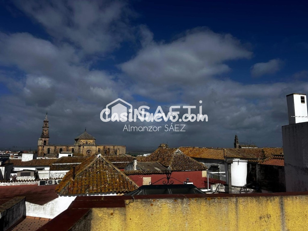 Casa independiente con garaje, patios y azotea - foto 21